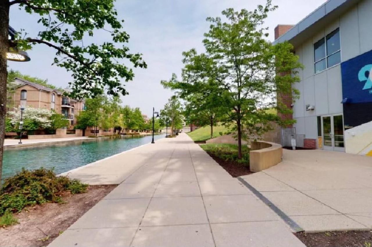 Studio On The Canal Apartment Indianapolis Bagian luar foto
